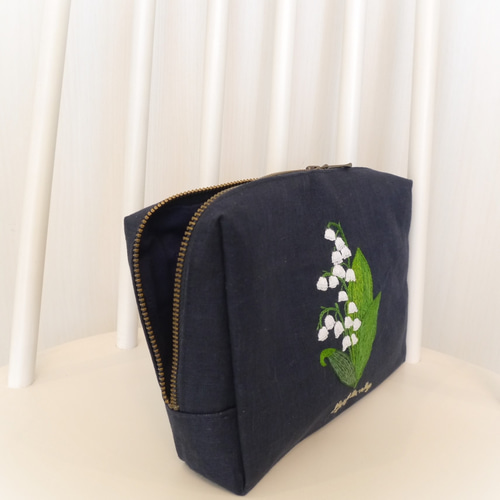 送料無料【手刺繍】ファスナーポーチ フランス刺繍 スズラン 麻 ポーチ