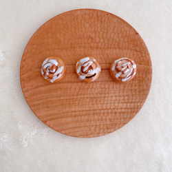 シナモン香るシナモンロール　本物のパンで作ったミニチュアパン 1枚目の画像