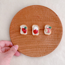 いちごジャムトースト　本物のパンで作ったミニチュアパン 3枚目の画像