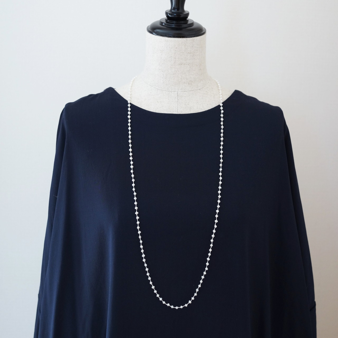 long necklace silk 淡水パール　ホワイト
