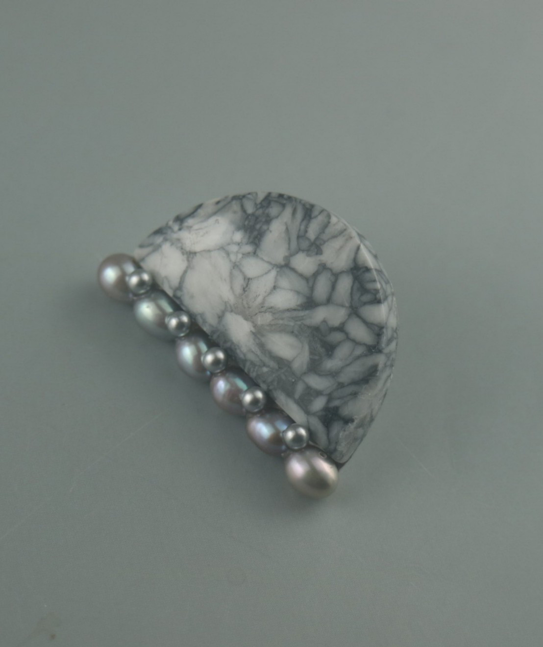 優しいモノトーン