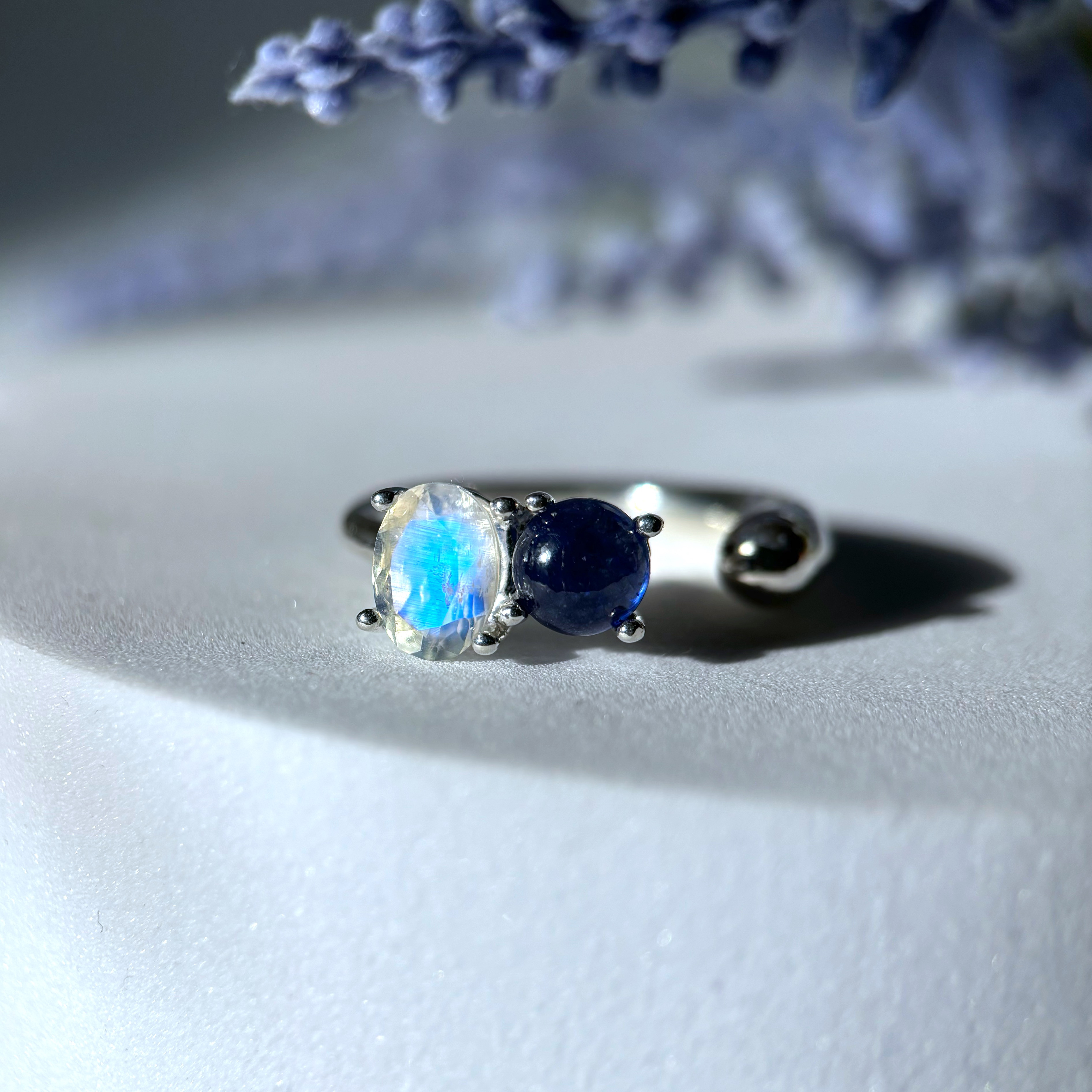 【受注制作】一点物＊レインボームーンストーンとサファイアのフォークリング