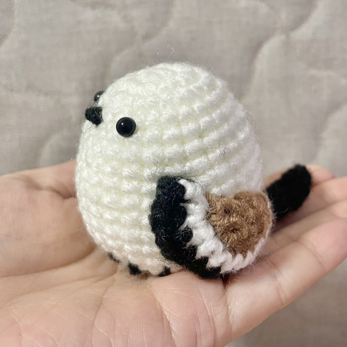 シマエナガ⁂あみぐるみ⁂6×6サイズ あみぐるみ Handmadeことり