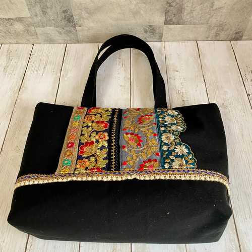 A4サイズ収納可能！美しいインド刺繍リボンのトートバッグ【Lサイズ
