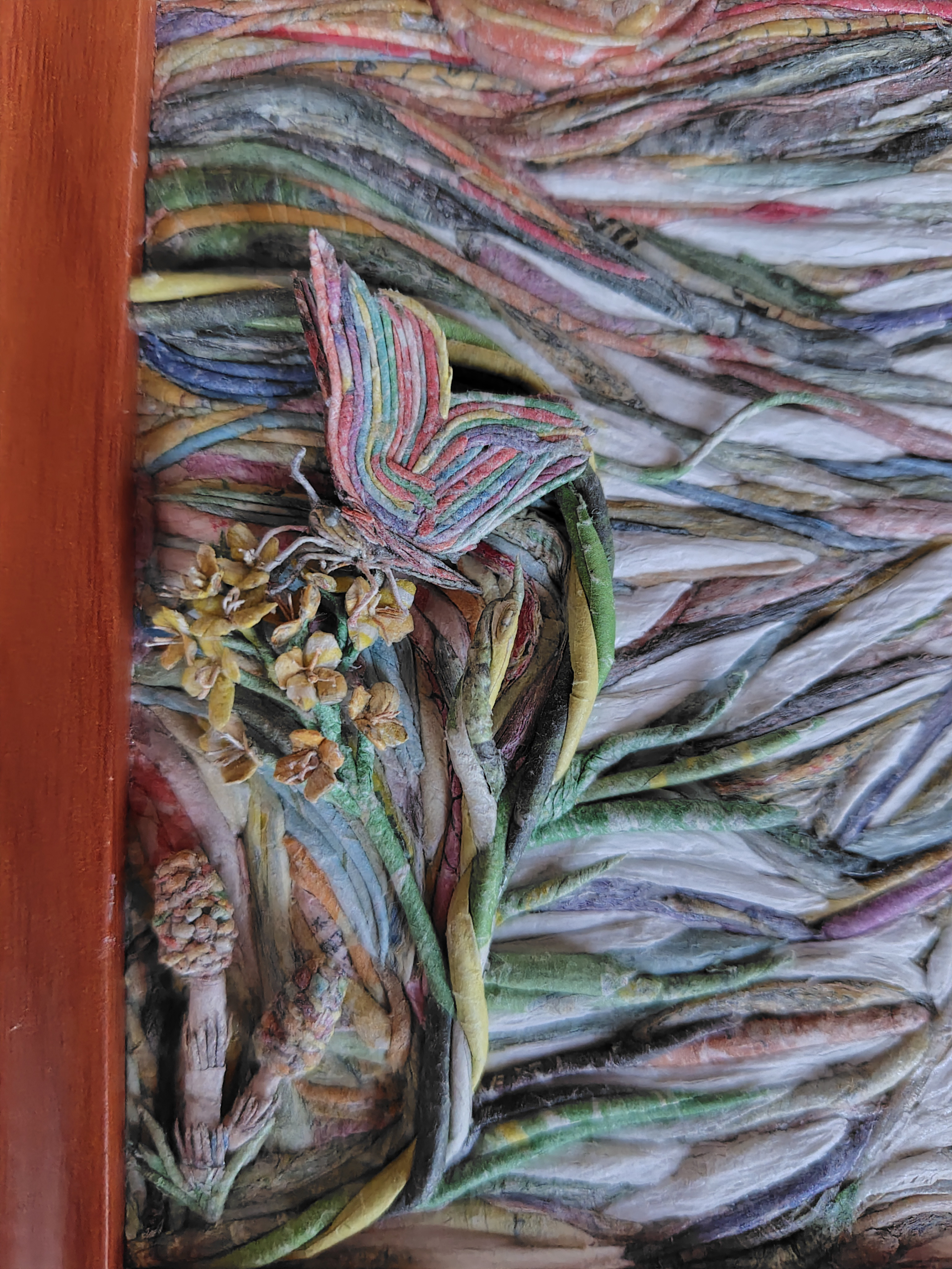 一点物，新聞紙立体アート「春待つ、狐神」