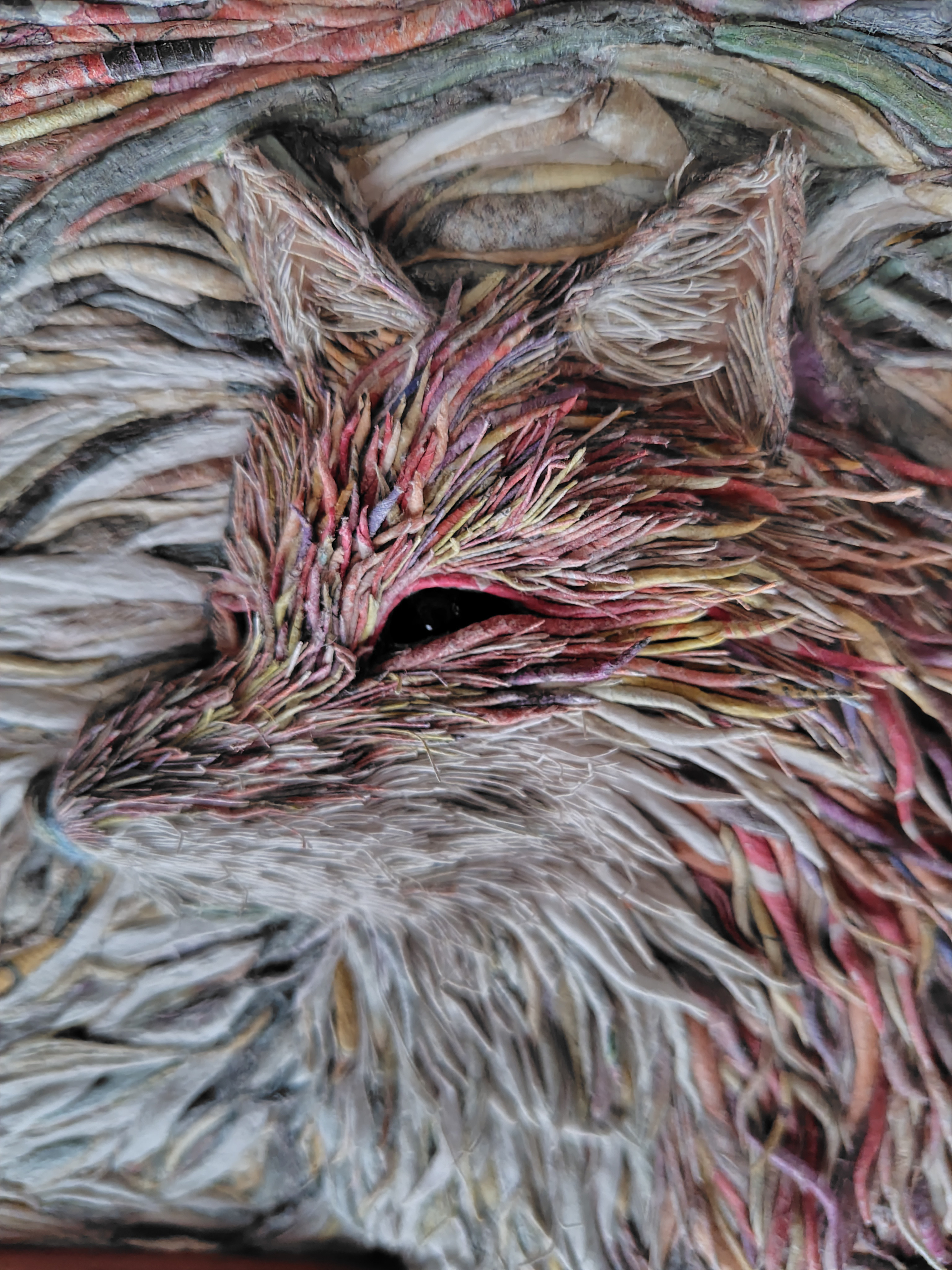 一点物，新聞紙立体アート「春待つ、狐神」