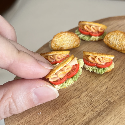 トマトとハムのカンパーニュサンド/ ミニチュアフード ミニチュア