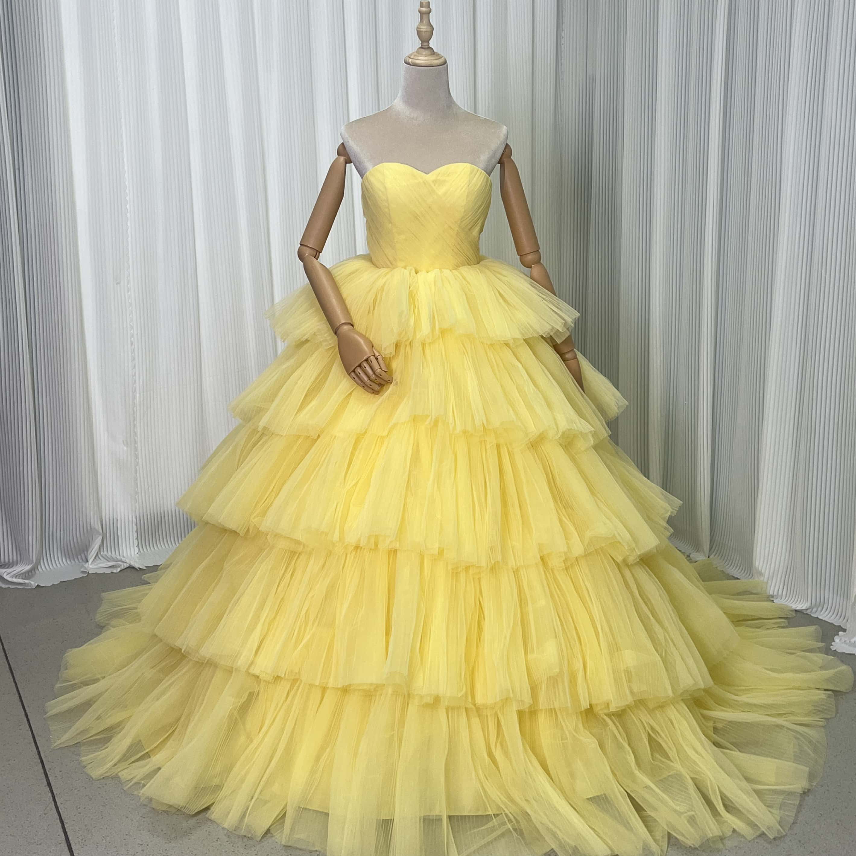 送料無料！カラードレス ベアトップ プリーツドレス 柔らかく重ねたチュールスカート イエロー 花嫁