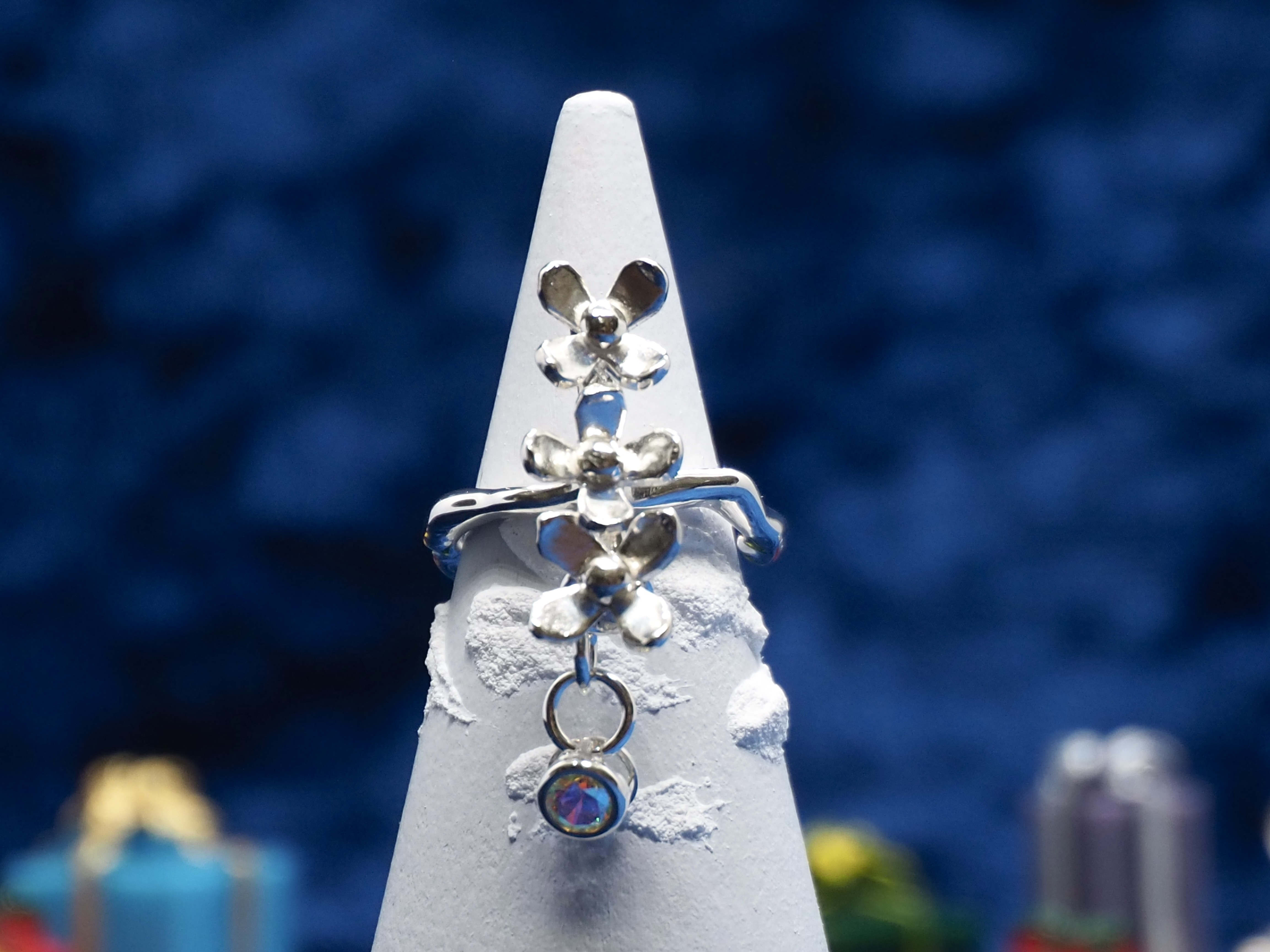 金木犀のイヤーカフ(大)(片耳用)Silver925 ※キュービックジルコニアの色変更可