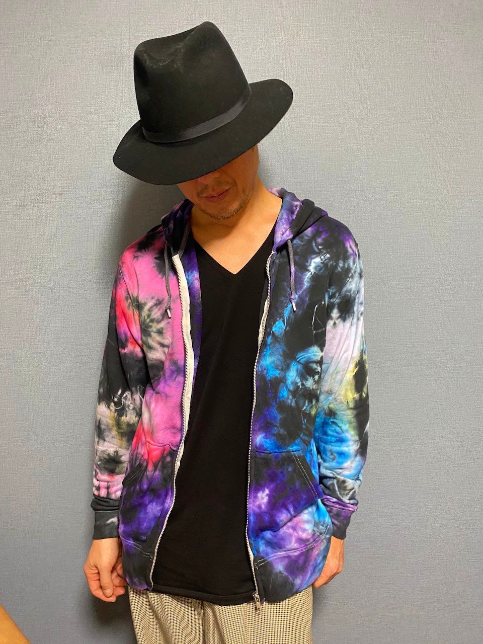 タイダイ染め　フーディ　ジップアップ　パーカー ブラック×カラフル　XLサイズ HD23-05