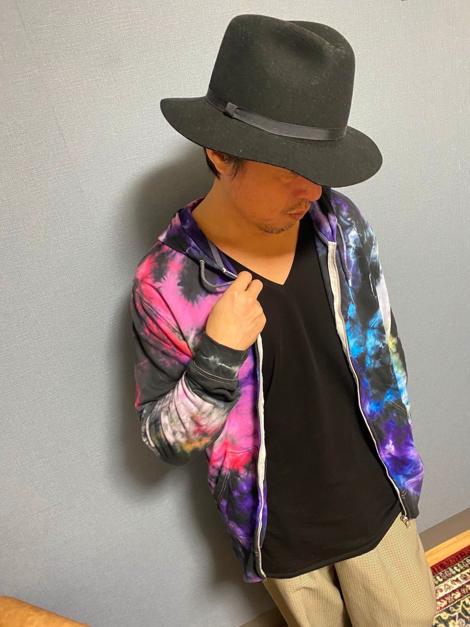 タイダイ染め　フーディ　ジップアップ　パーカー ブラック×カラフル　XLサイズ HD23-05