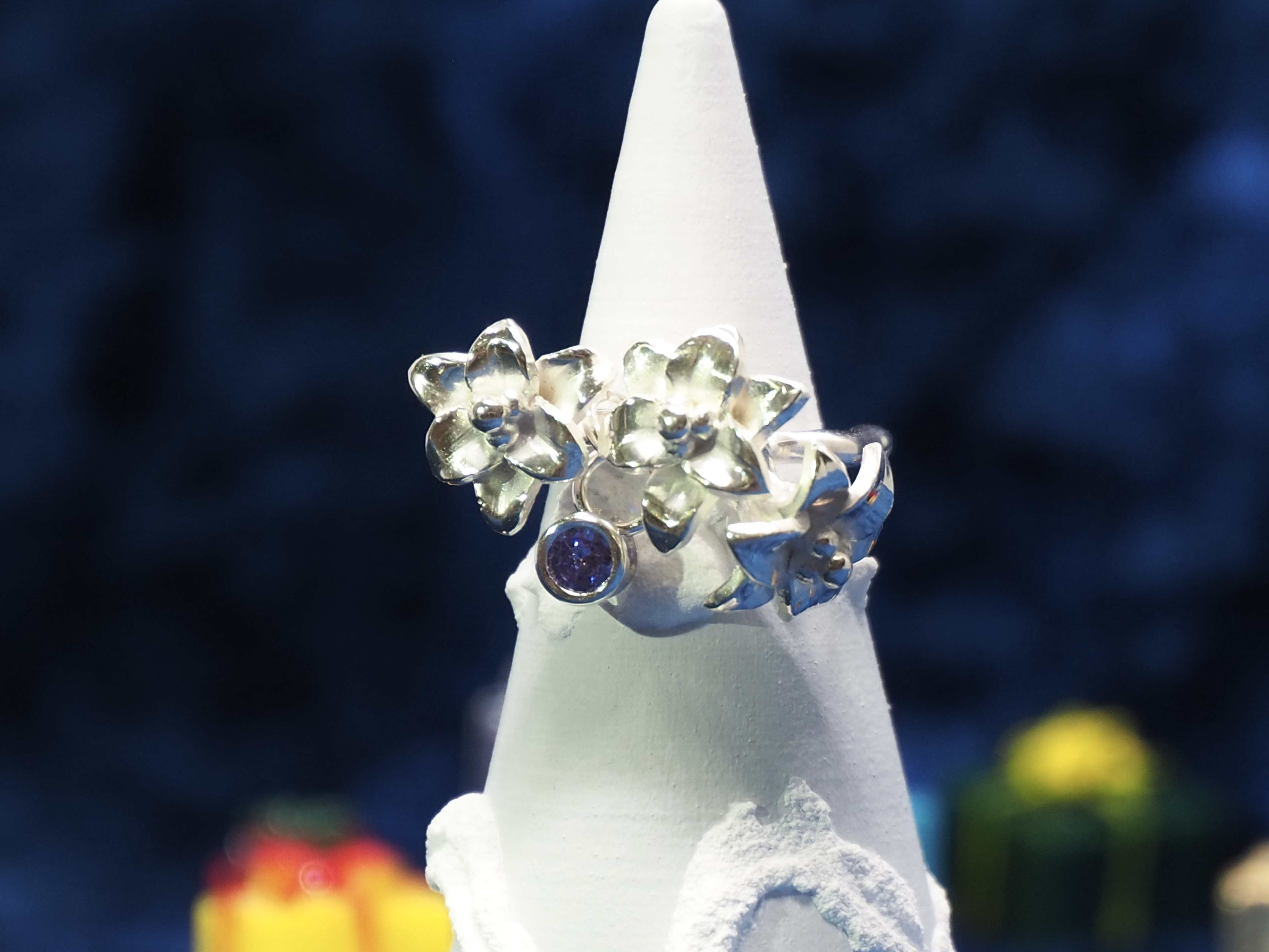 百合のイヤーカフ(大)(片耳用)Silver925 ※キュービックジルコニアの色変更可