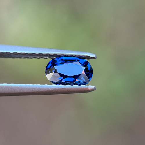 非加熱ロイヤルブルーサファイア 0.47ct 5.6 x 3.7 x 2.4mm Royal Blue