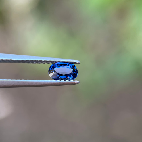 非加熱ロイヤルブルーサファイア 0.47ct 5.6 x 3.7 x 2.4mm Royal Blue