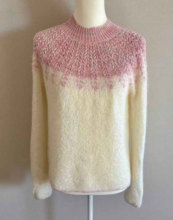 手編み 花柄ツートンセーター (ピンク&クリーム) 2枚目の画像