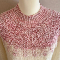 手編み 花柄ツートンセーター (ピンク&クリーム) 3枚目の画像