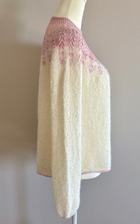 手編み 花柄ツートンセーター (ピンク&クリーム) 8枚目の画像