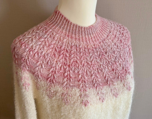 手編み 花柄ツートンセーター (ピンク&クリーム) 6枚目の画像