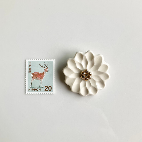 陶器ﾌﾞﾛｰﾁ ダリア ブローチ Nassun 通販 1872880｜Creema(クリーマ