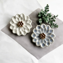 陶器ﾌﾞﾛｰﾁ ダリア ブローチ Nassun 通販 1872880｜Creema(クリーマ