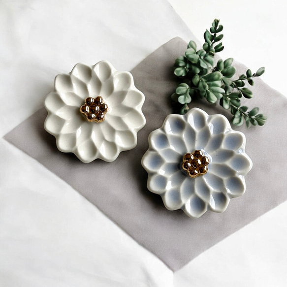 陶器ﾌﾞﾛｰﾁ ダリア ブローチ Nassun 通販 1872880｜Creema(クリーマ