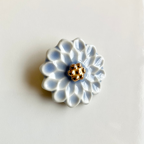 陶器ﾌﾞﾛｰﾁ ダリア ブローチ Nassun 通販 1872880｜Creema(クリーマ