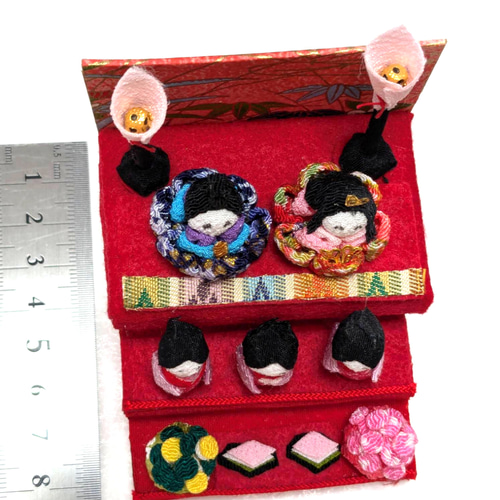 ミニチュアサイズのお雛様 ✿ちりめん細工のお雛様三段飾り✿ ひな人形
