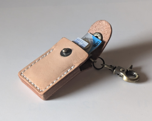 手錠入れ ケース □ 携帯用お薬入れ：生成□約W31xD15xH51（革部分）・95 その他ケース