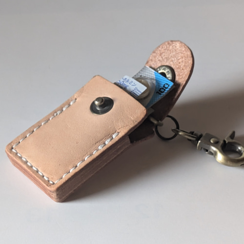 □ 携帯用お薬入れ：生成□約W31xD15xH51（革部分）・95 その他ケース