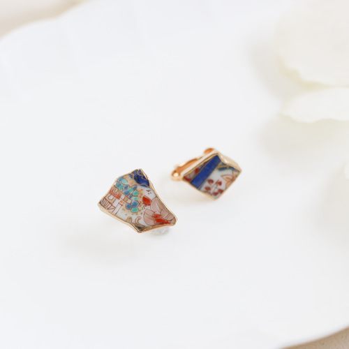 古伊万里 金継ぎ ネジバネ式 イヤリング 伝統工芸 a23 イヤリング