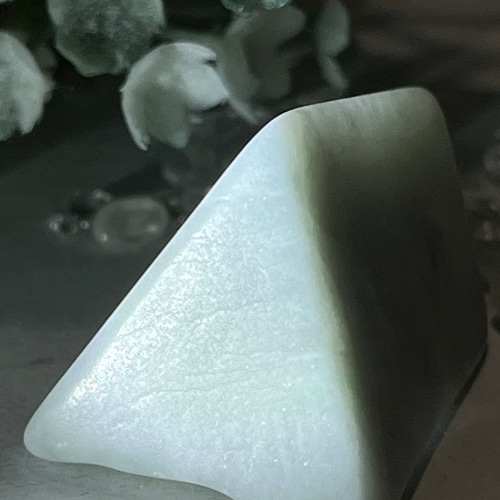 成功と繁栄✨　糸魚川産　ラベンダー翡翠　混合 原石　ジェダイド　タンブル 成功と繁栄✨ 糸魚川産 ラベンダー翡翠 混合 原石 ジェダイド