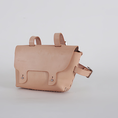 ハンドメイドレザー自転車フレームツールバッグ – アシンメトリー