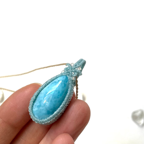 輝きのひと粒♪極上ラリマーの天然石マクラメ編みネックレス