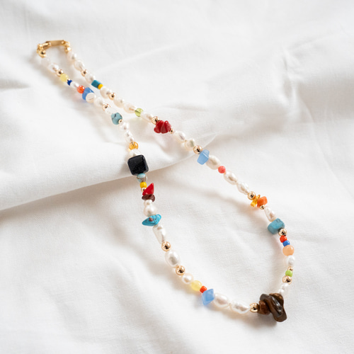 1点限り】カラフルビーズ/天然石と淡水パールのネックレス ネックレス