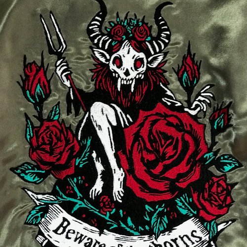 スカジャン「どくろと薔薇」オリジナルデザイン・ミシン刺繍（Lサイズ