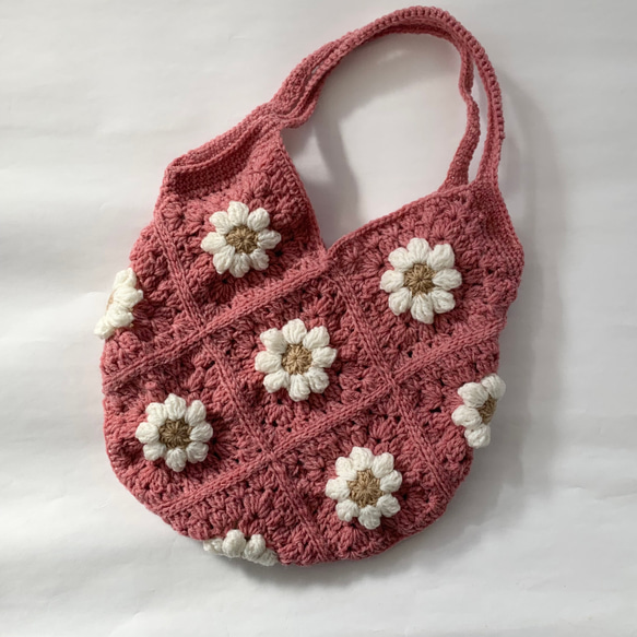 花モチーフ くすみピンクの手編みグラニー バッグ グラニーバッグ