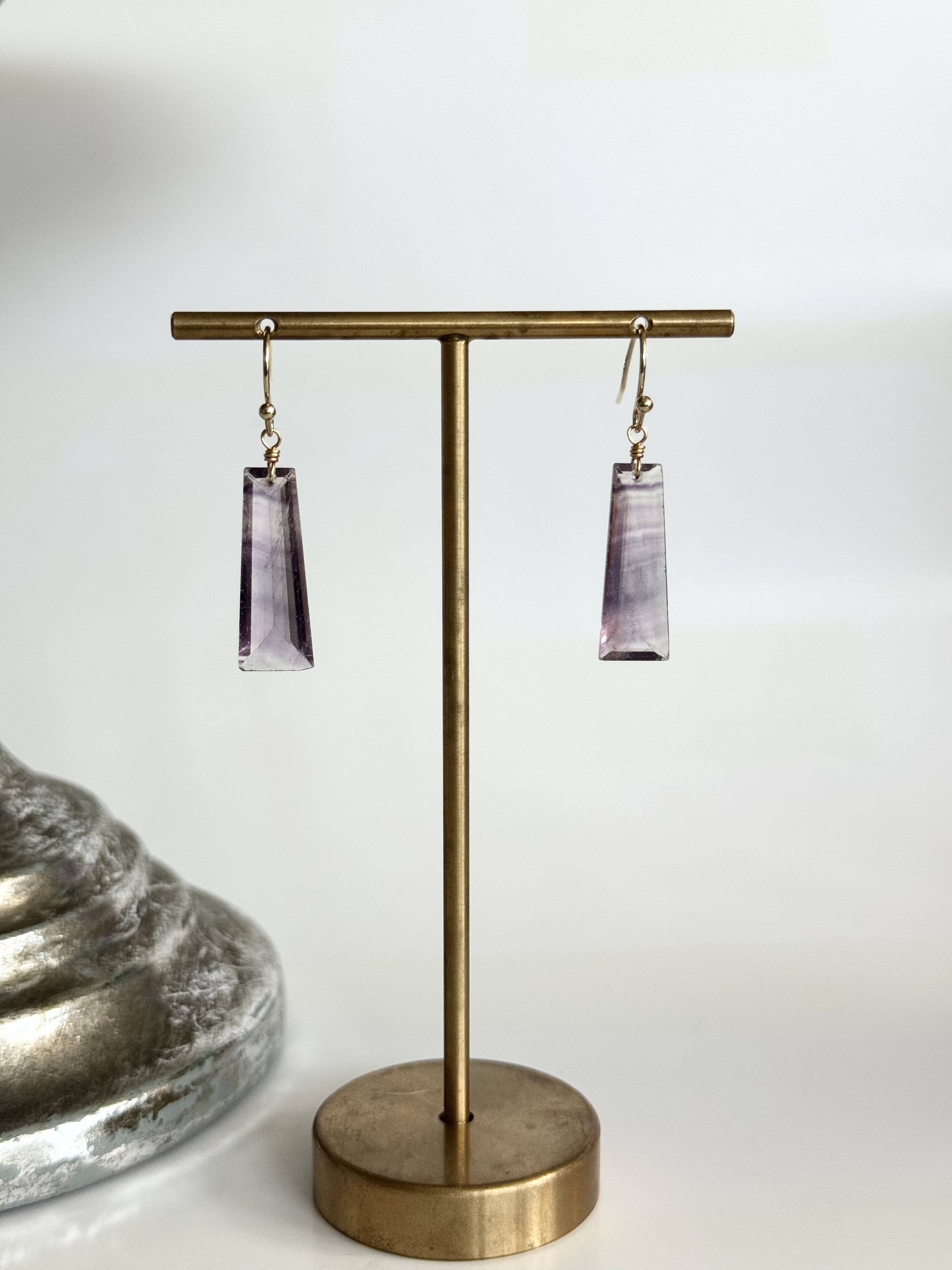 マルチカラーフローライトのファセットカットピアス/金具変更可〈14kgf  K10  K18〉