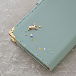 レア機種にも対応！手帳型スマホケース『うさぎとミントグリーンの庭 』milky white flowers全機種注文可◎ 13枚目の画像