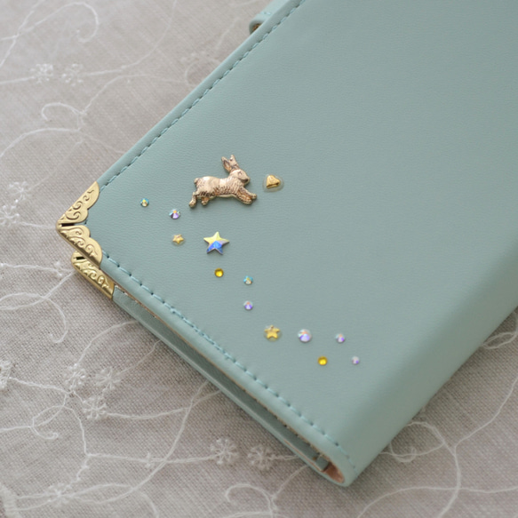 レア機種にも対応！手帳型スマホケース『うさぎとミントグリーンの庭 』milky white flowers全機種注文可◎ 13枚目の画像