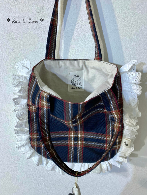 たっぷりフリルの乙女なトートバッグ【チェック&ウサギ】 7枚目の画像
