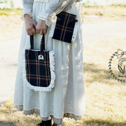 たっぷりフリルの乙女なトートバッグ【チェック&ウサギ】 13枚目の画像