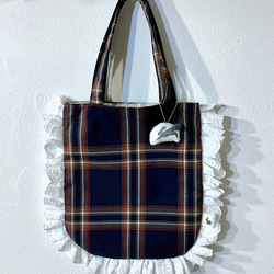 たっぷりフリルの乙女なトートバッグ【チェック&ウサギ】 5枚目の画像