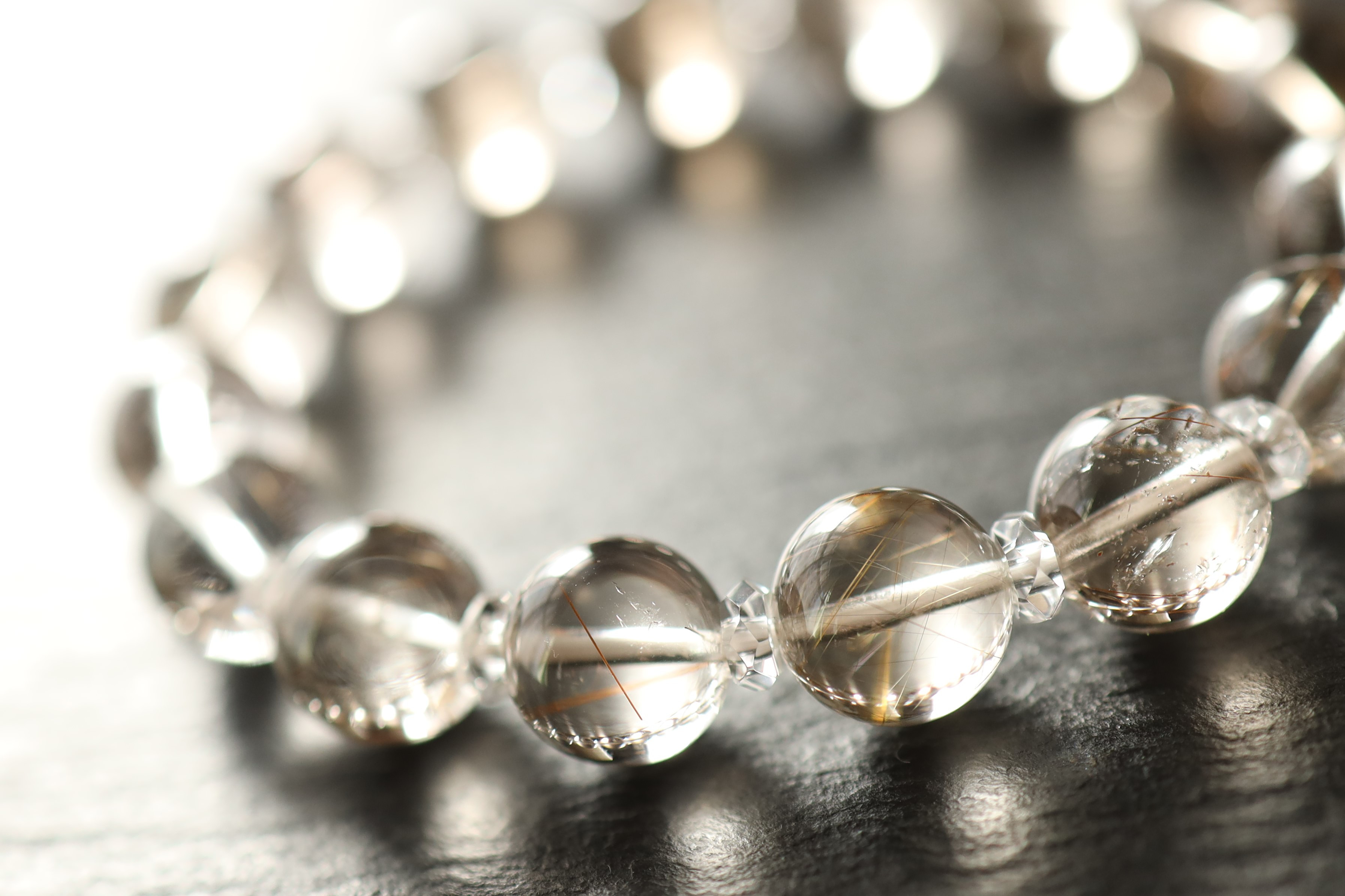 …☆プレミアムブレス☆ブラウンルチルクォーツ：9.5ミリ＆水晶☆…☆天然石ブレスレット☆…