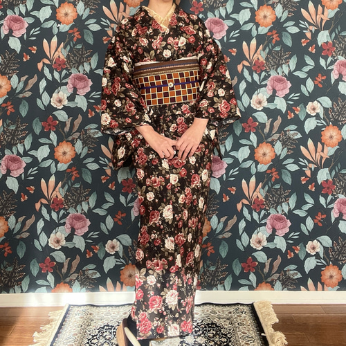 チャコールブラウン薔薇柄木綿着物 着物 花鹿 kajika 通販 18733392