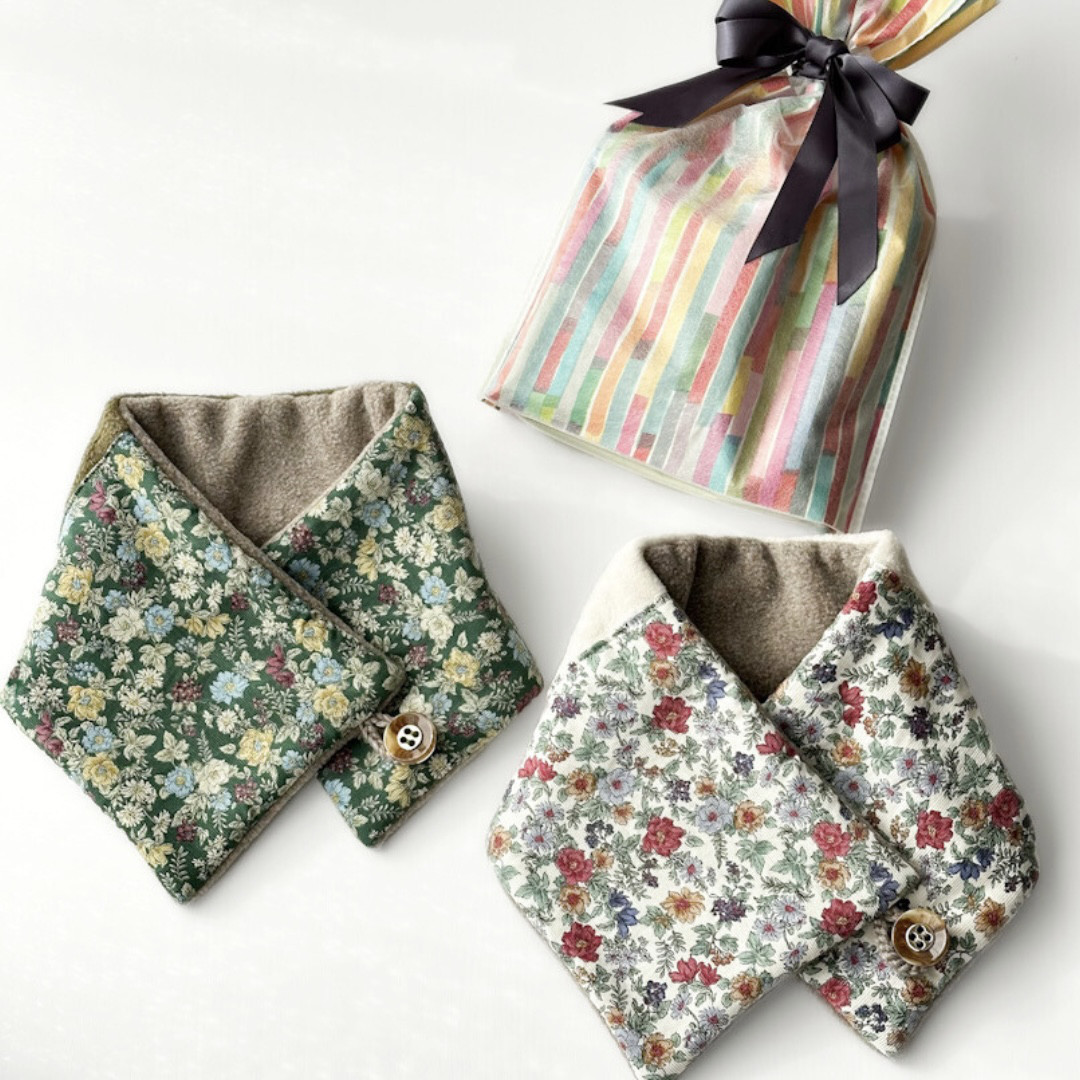 『 ロマンティックフラワーの大人可愛いネックウォーマー 』女性向け｜メルトンフリース｜秋冬｜贈り物｜ギフト｜花