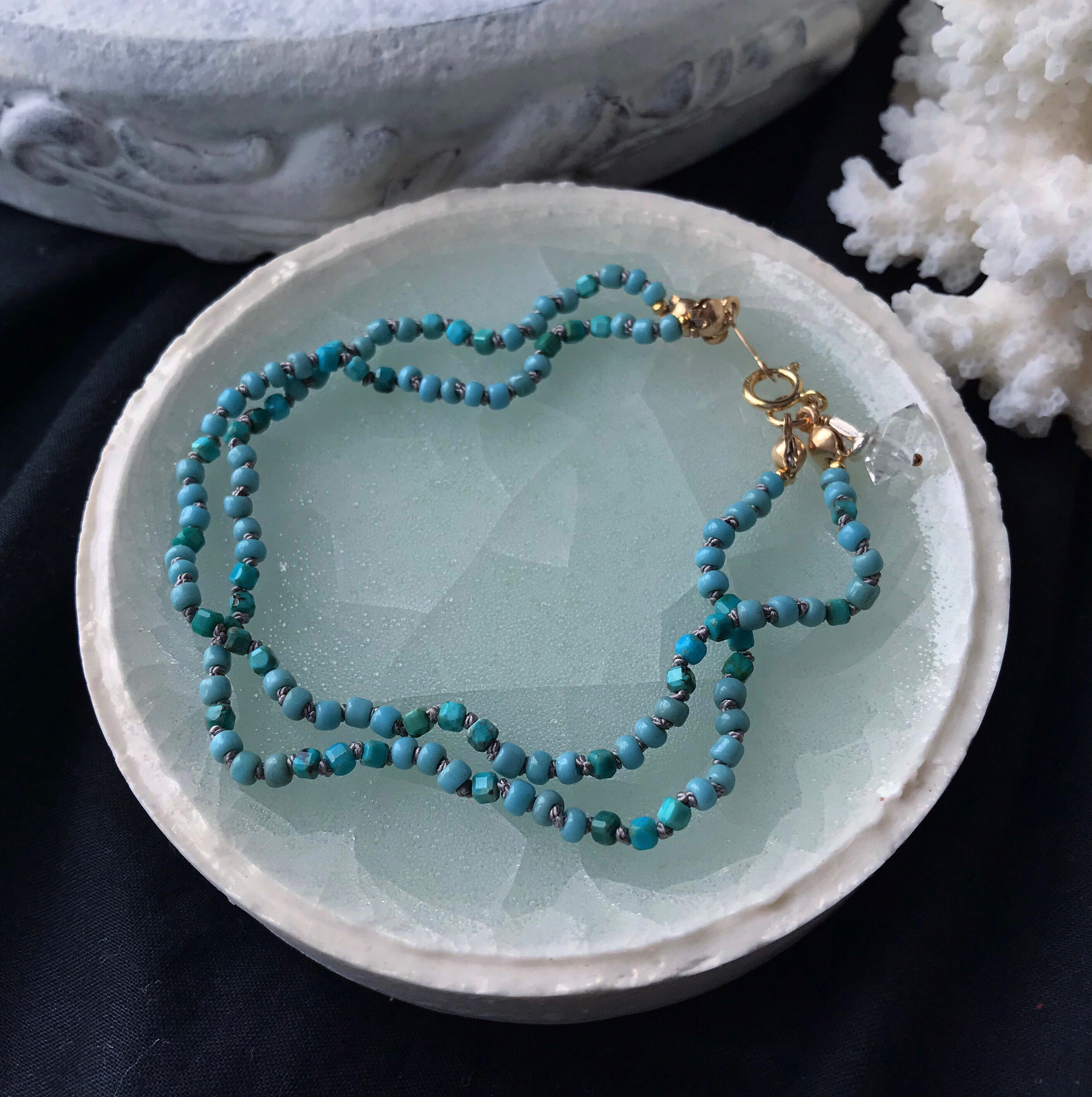 ジャワビーズとターコイズのブレスレット