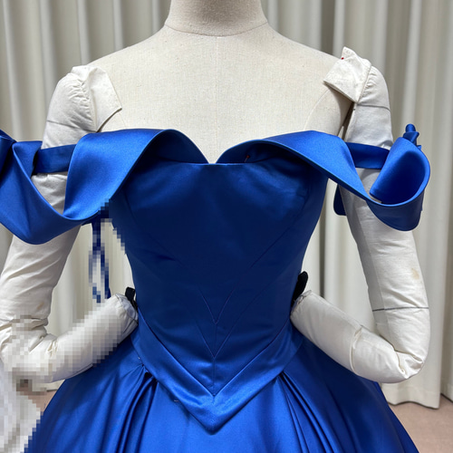 プリンセスライン 気品あふれるシルエット 王道クラシックデザイン