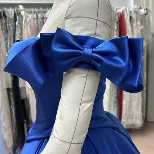 プリンセスライン 気品あふれるシルエット 王道クラシックデザイン