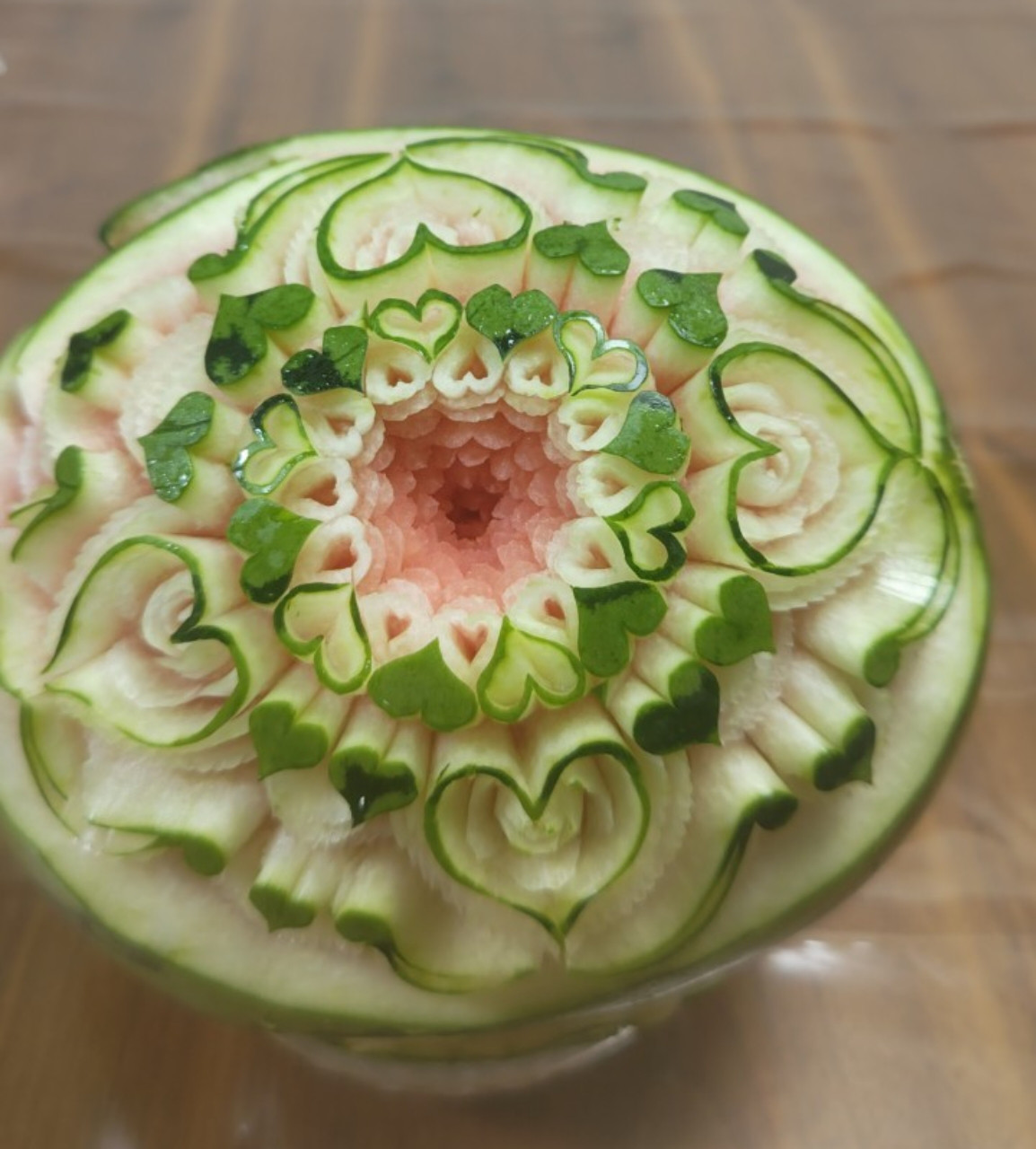 スイカ　フルーツカービング　　ハート　プレゼント　母の日　父の日　　ウエディング　誕生日　スイカアート