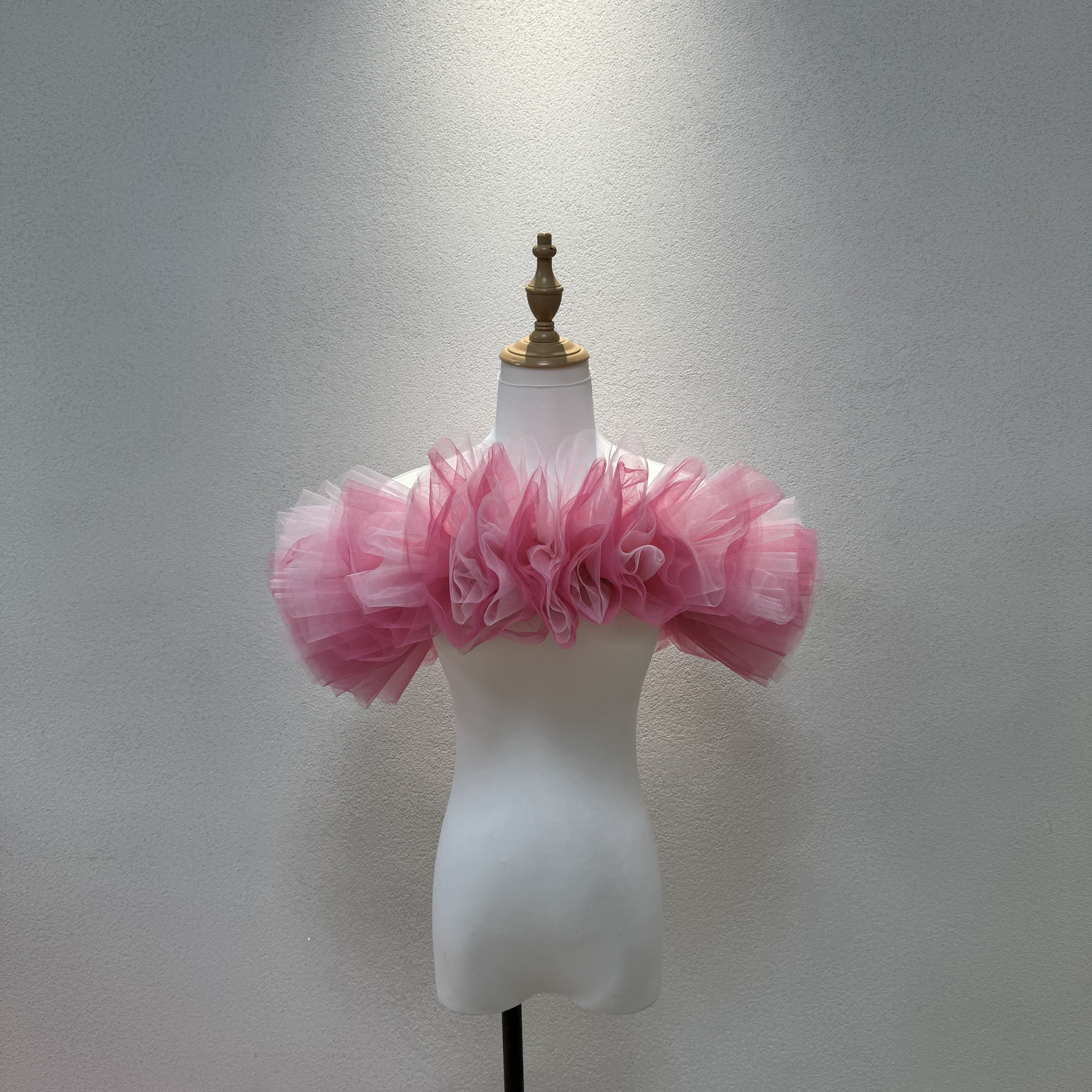 上品！ローズ色　ギャザー　フリル　お色直し　ボリューム　取り外しオフショルダー　サイズオーダー可能　二の腕カバー　結婚式
